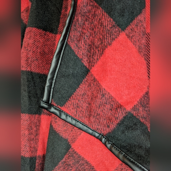 BluIvy Buffalo Plaid Flannel Cardigan Jacket, Medium - Picture 6 of 10